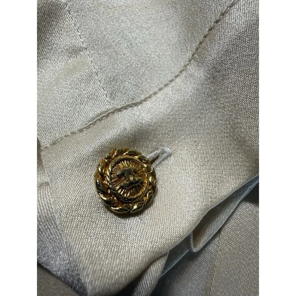 Need Clean!! Vintage CHANEL Boutique Silk Blouse Gold CC Buttons Size L C19